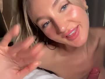 Lilah, live webcam girl, age 24, streaming now, boobs, sensual