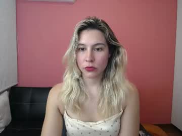 Victoria, live webcam girl, age 24, from PE, streaming now, latina, dancer