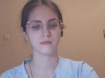 Kate, live webcam girl, age 18, streaming now, skinny, teen
