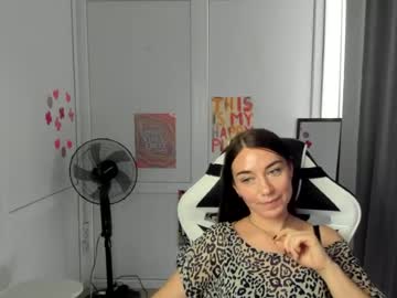 Lili ☺️, live webcam girl, age 35, streaming now, feet, tease