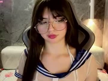 Elizabeth, live webcam girl, age 19, from CO, streaming now, latina, 18