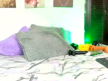 EliRoman, live webcam girl, age 23, from CO, streaming now, ebony, bigass