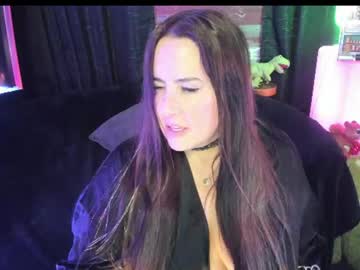 ELLE, live webcam girl, age 40, from CA, streaming now, milf, curvy