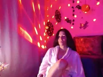 Elisa, live webcam girl, age 43, streaming now, mature, mom