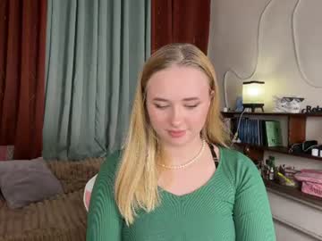 Emma, live webcam girl, age 22, streaming now, bigboobs, natural