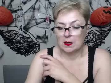 EmiliaGree, live webcam girl, age 47, from UA, streaming now, lovense, milf