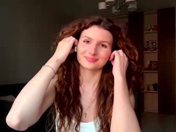 Valvi, live webcam girl, age 18, streaming now, new, 18