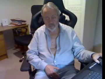 erasmus_d, live webcam girl, age 99, from GB, streaming now, submissive, spanking