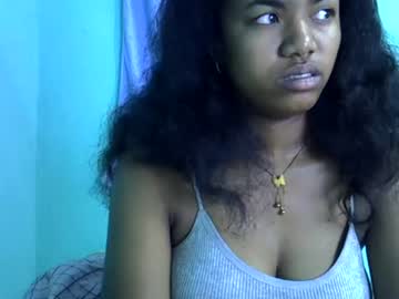 Dinah, live webcam girl, from MG, streaming now