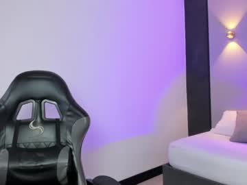 E V E, live webcam girl, age 25, from CO, streaming now, messy, blowjob