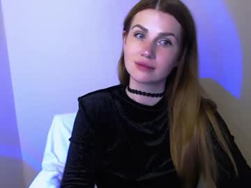 Mia, live webcam girl, age 27, streaming now, shy, french