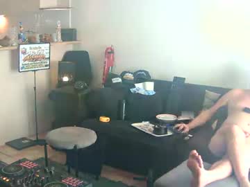 goldyguy011, live webcam girl, from AU, streaming now