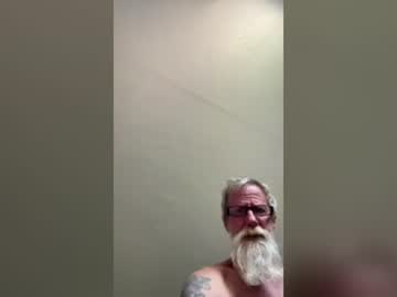 guamwolf671, live webcam girl, from US, streaming now, mature, solo