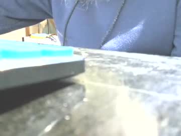 handschat, live webcam girl, age 67, from AU, streaming now