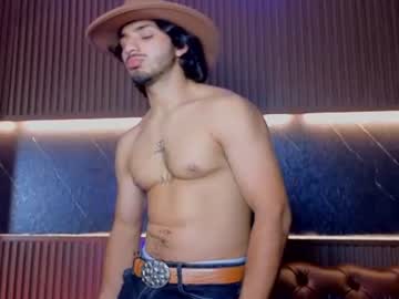 HADEZ, live webcam girl, from CO, streaming now, latino, muscle