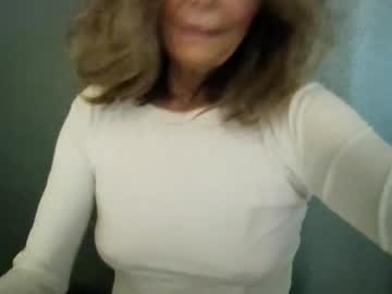 Hailey, live webcam girl, from US, streaming now, sexy, mature