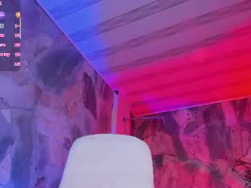 Halanna, live webcam girl, age 30, from CO, streaming now, trans, hush