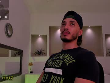 happy_hot 😈, live webcam girl, age 31, from CO, streaming now, young, muscle