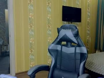 Hey_buddie, live webcam girl, age 28, from UA, streaming now, new, bigtits