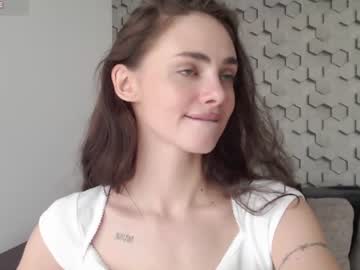 Alicia, live webcam girl, age 23, streaming now, natural, lovense