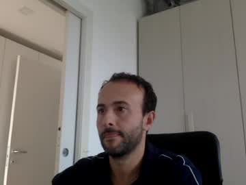 hhombre, live webcam girl, from IT, streaming now