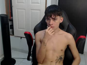 Joseph, live webcam girl, age 21, from CO, streaming now, feet, big