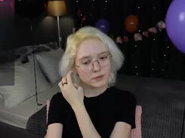 Kori, live webcam girl, age 21, streaming now, new, nonude