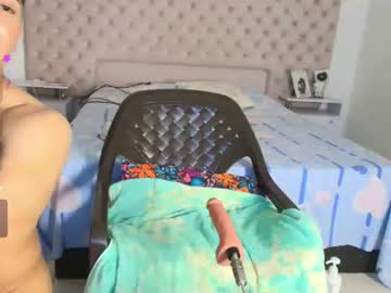 Brandon, live webcam girl, age 23, from CO, streaming now, young, feet