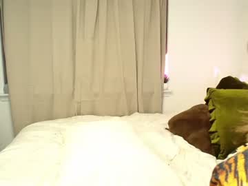 Veronica, live webcam girl, age 23, from US, streaming now, halloween, young
