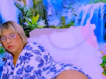 roxy, live webcam girl, age 99, from ZA, streaming now, indian, mature