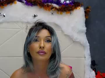 IssaSmyth, live webcam girl, age 36, from RO, streaming now
