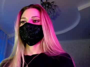 Lily🌺, live webcam girl, age 25, from UA, streaming now, skinny, oil