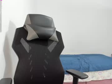 WILL ANDREW, live webcam girl, age 22, streaming now, lovense, asian