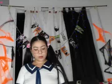 Monik, live webcam girl, age 26, from CO, streaming now, muscle, asian