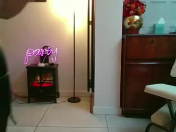 Jaycat73, live webcam girl, from GB, streaming now