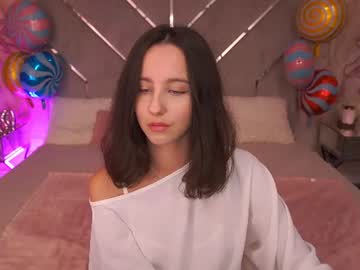 Jenny, live webcam girl, age 20, from UA, streaming now, feet, new