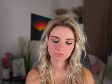 Jet, live webcam girl, age 19, streaming now, blonde, naked