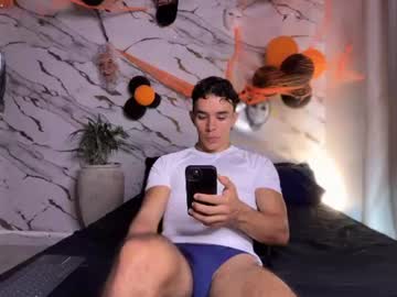 joulianogreco1, live webcam girl, age 23, streaming now, latino, young