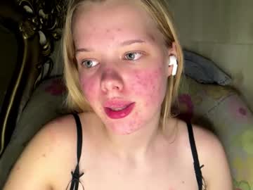 Malin, live webcam girl, age 18, streaming now, squirt, 18