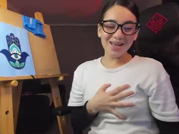 julidavila, live webcam girl, age 33, from CO, streaming now, bush, tease