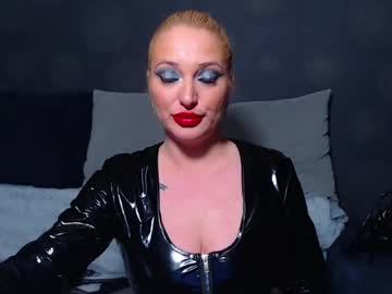julia, live webcam girl, age 29, from RO, streaming now, mistress, smoking