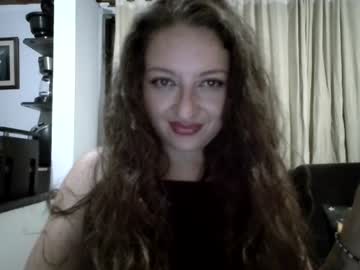 Julieta Velvet, live webcam girl, age 26, from CO, streaming now, young, longhair