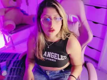 🌸Julieta🌸, live webcam girl, from CO, curvy, blowjob