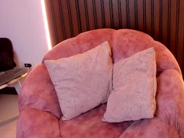 Julieth, live webcam girl, age 18, from CO, streaming now, 18, young