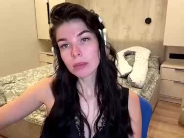 Dina, live webcam girl, age 18, streaming now, shy, 18
