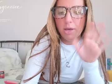 Kayden, live webcam girl, from US, streaming now, squirt, milf