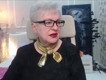 kaylesmoll, live webcam girl, age 65, from UA, streaming now