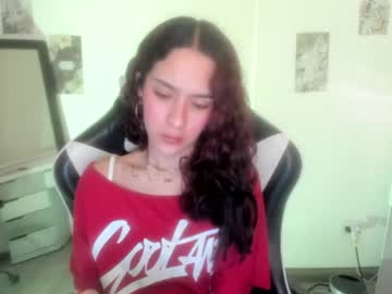 Kaylie 💫, live webcam girl, age 23, from CO, streaming now, squirt, latina