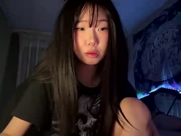 Bella, live webcam girl, age 18, streaming now, new, teen
