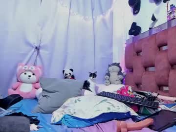 kellyandkataleya, live webcam girl, age 28, from CO, streaming now, mommy, dirty